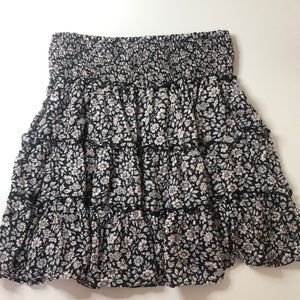 American Eagle floral skirt size small